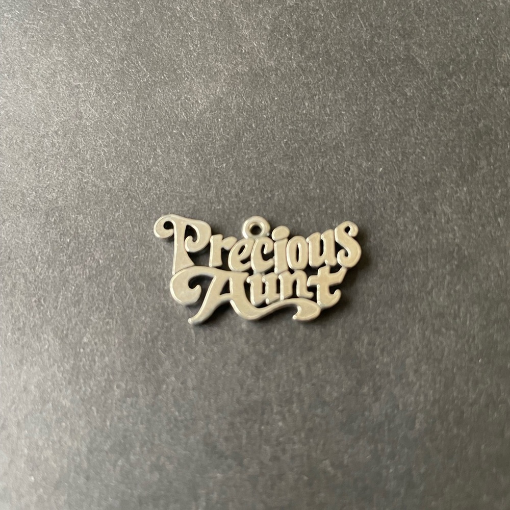 James Avery Precious Aunt Charm